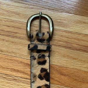 Textured leopard print belt